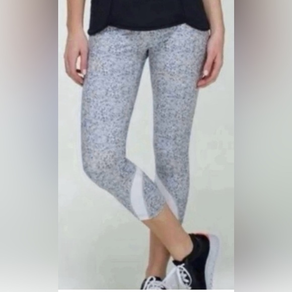lululemon athletica Pants - Lululemon Run Inspire crop Women’s 4 Fleur silver spoon leggings